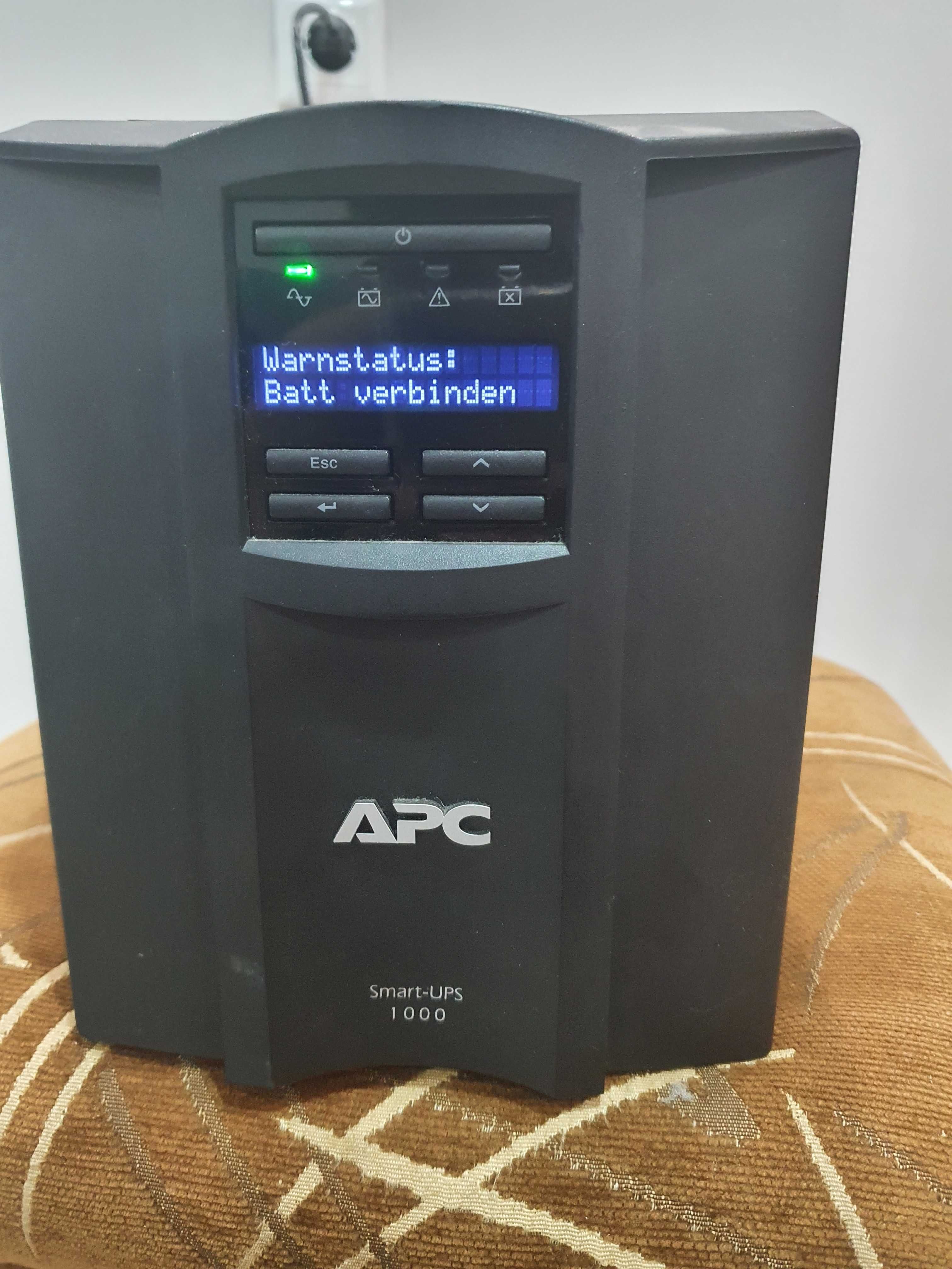 Продавам Smart ups АРС 1000