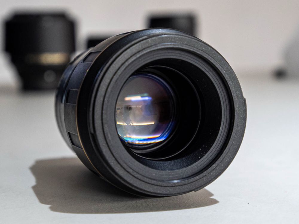 Обектив Tampron SP AF 90/2.8 macro за Nikon FX