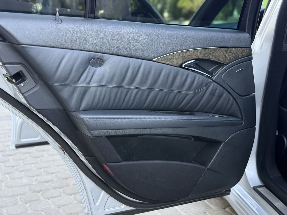 Mersedes benz W 211  6.3-AMG  514-л.с