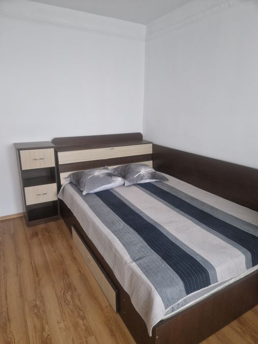 Inchiriez apartament