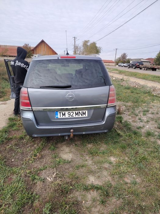 Se vinde Opel zafira