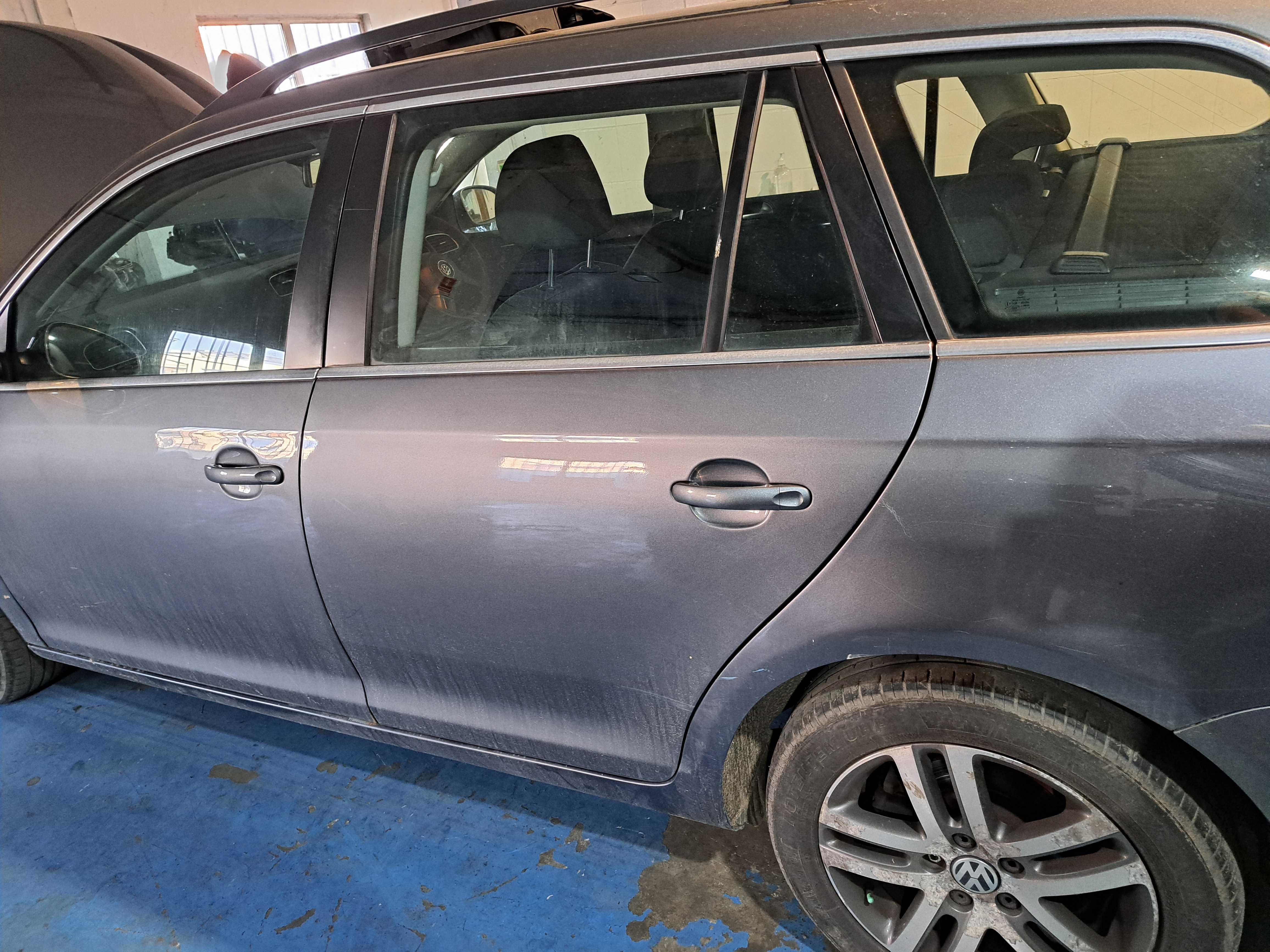 Dezmembrez VW GOLF 6  break -1.6 TDI  cod motor CAY 2008-2013