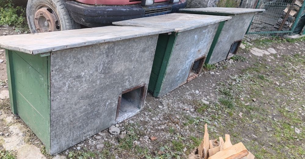 Cuști metalice pentru iepuri ,găini,porumbei sau alte animale mici !
R