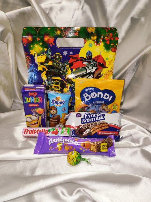 Новогодний подарок для детям.