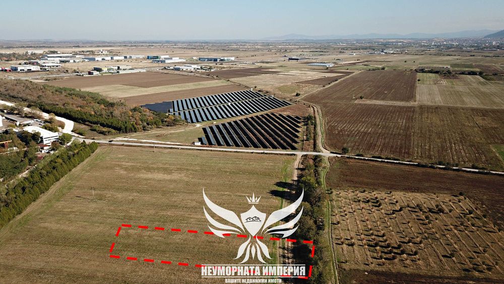 Продавам земя 3000кв. гр.Куклен преди КЦМ на осма линия