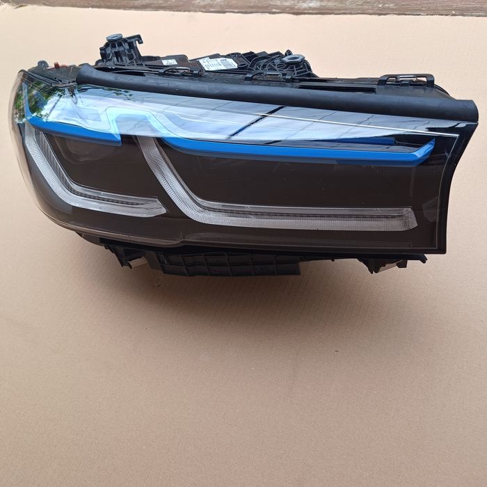 Десен фар BMW G30 Laser LCI ФАР G30 LASER 5A338F2-04