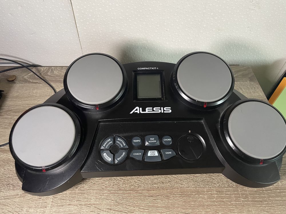 Електрически баранани Alesis compack kit4