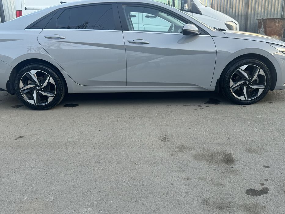 Аренда авто Elantra автомат 2л
