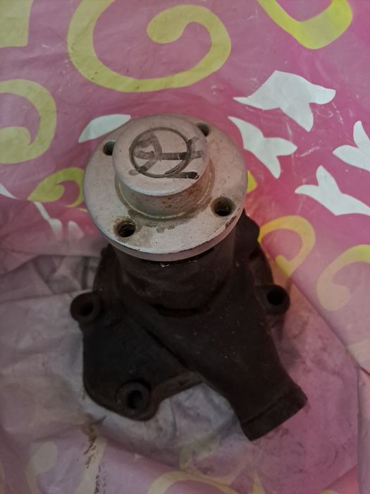 Помпа водная Зил 157