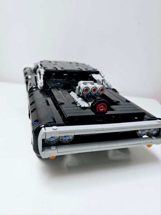 Lego Technic 42111 - Dom's Dodge Charger (2020)
