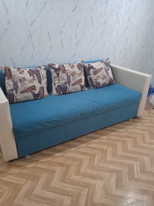 Отдам даром диван