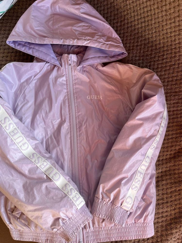 Преходно яке Guess 12 години