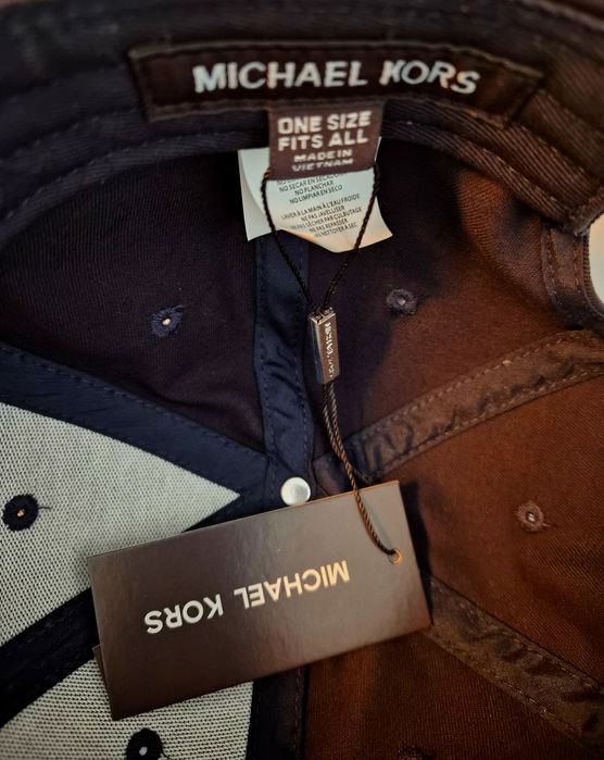 Шапка с козирка Michaele Kors"