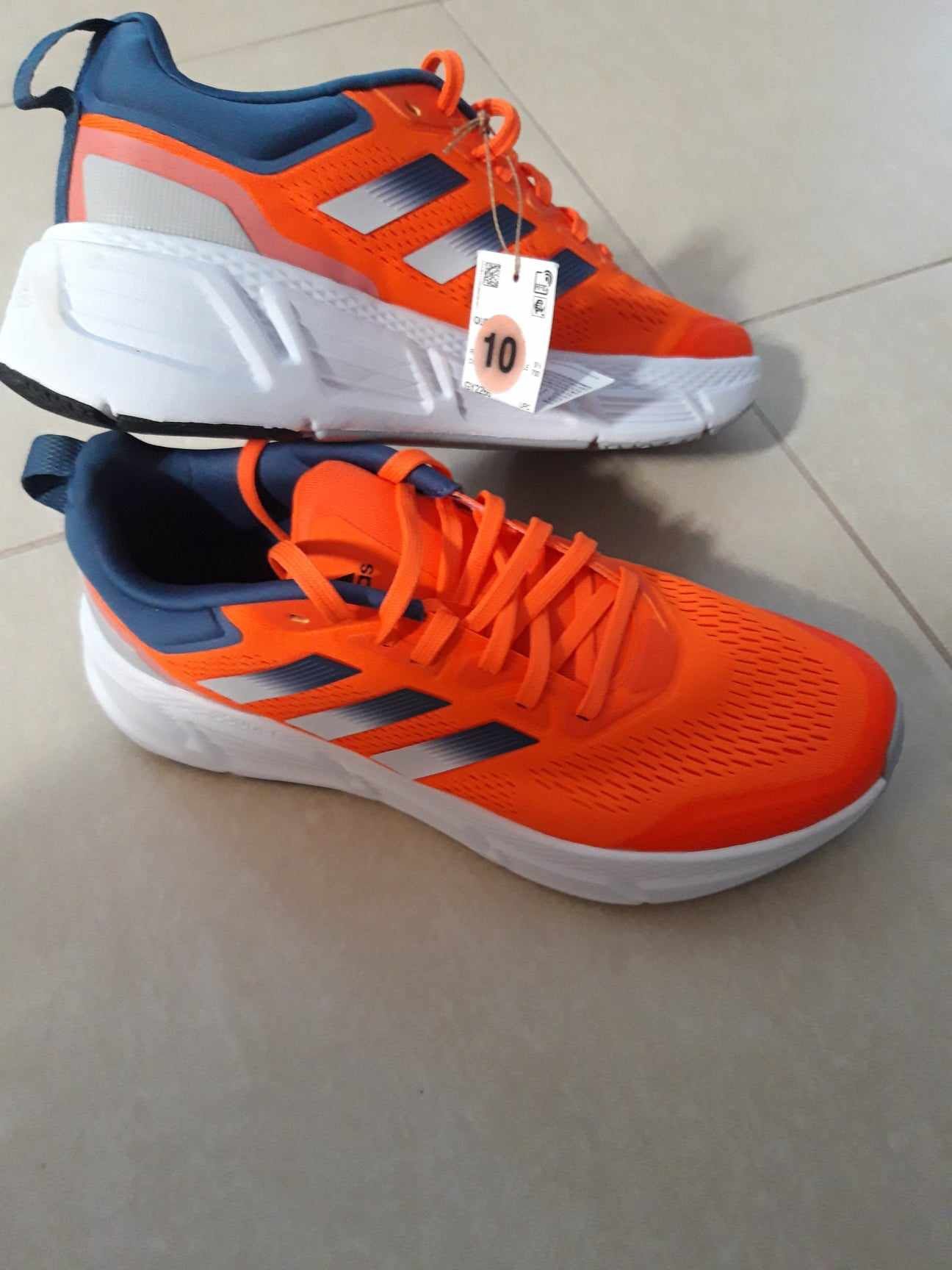 Vand adidasi ADIDAS