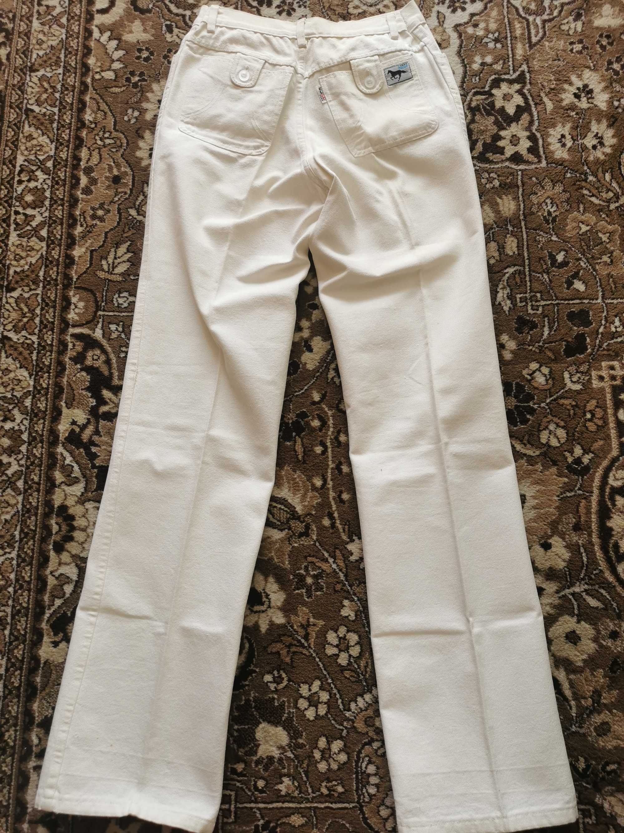 Дънков бял дълъг панталон