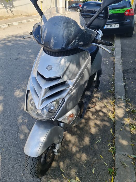 Aprilia Leonardo 300
