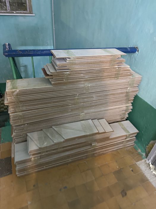 Продам ламинат б/у в хорошем состояние