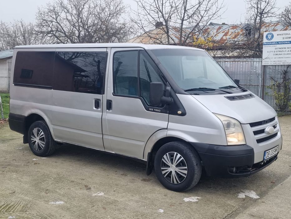 Vând Ford Transit 2.2 diesel 2008