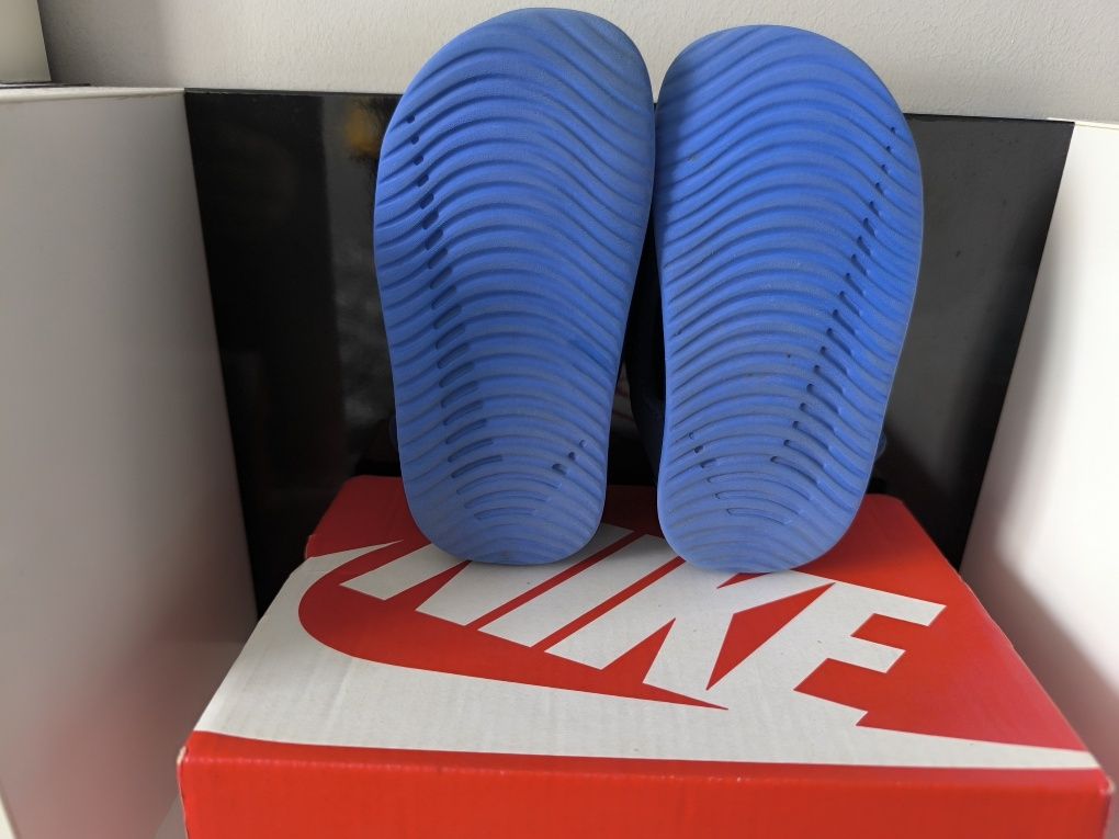 Сандали Nike Sunray и Crocs