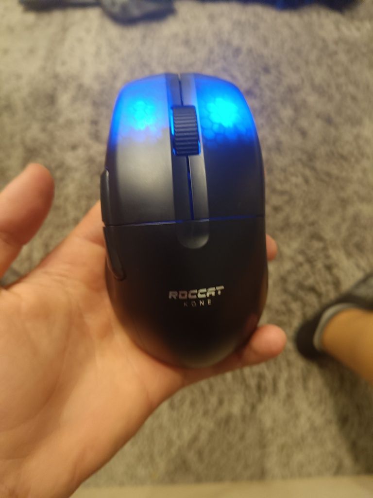 mouse roccat kone pro air wireless