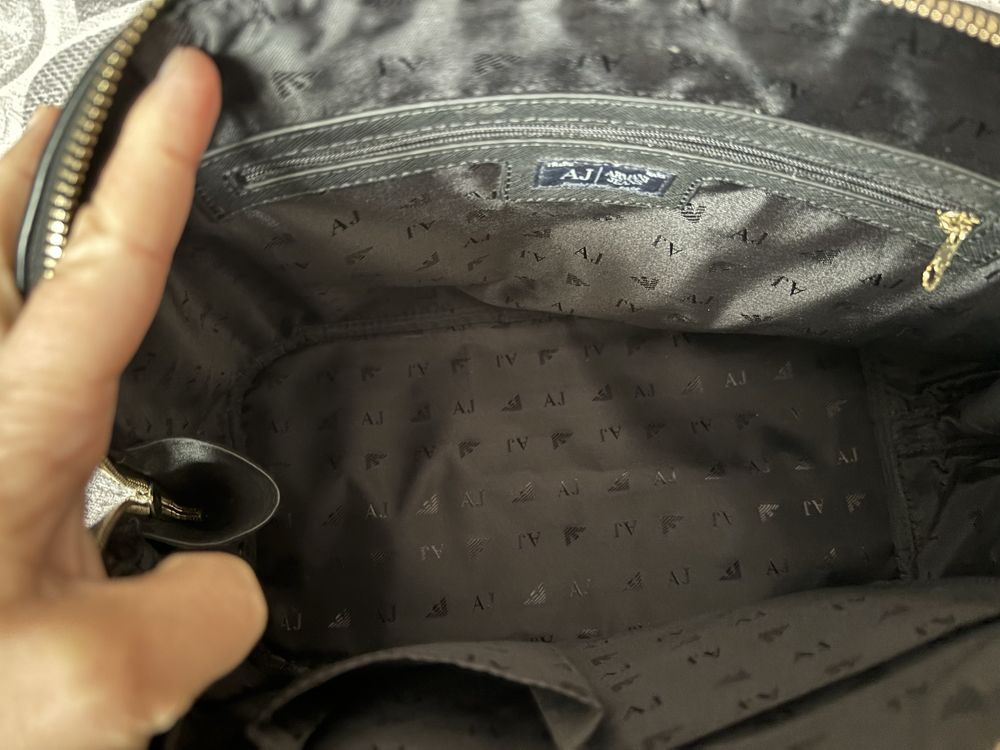 Armani автентична