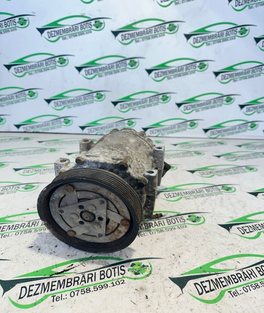 Compresor AC 926006229R Dacia Logan prima generatie (facelift)