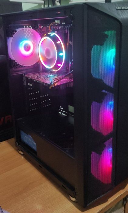 Игравой компьютер топ за свои деньги стильный вид и дизайн