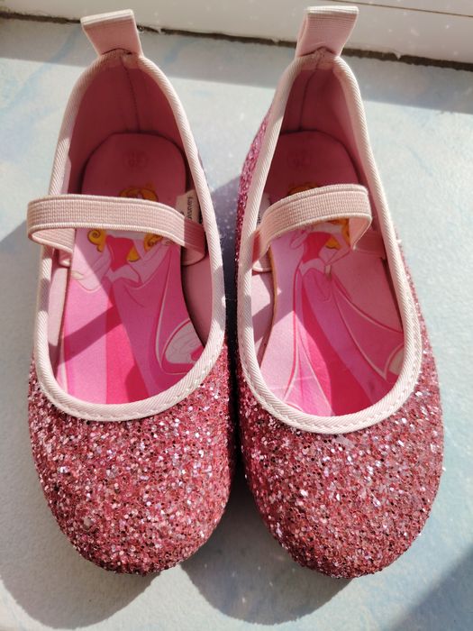 Pantofi roz Nr 26,set Barbie 116 tot 75 lei