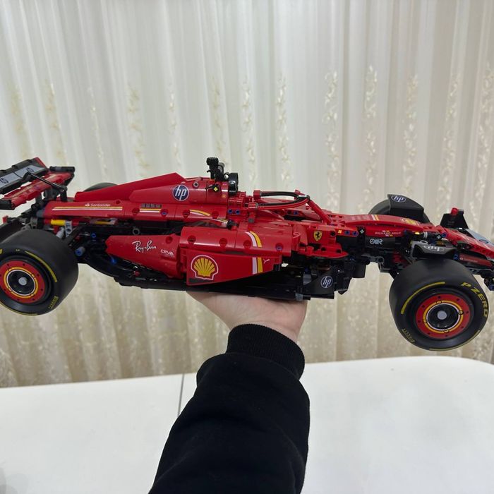 Lego technic ferrari sf-24.