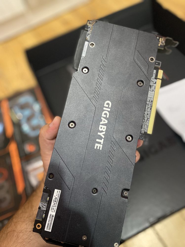 RTX 2080TI GIGABYTE 11GB oc 3x безупречна!