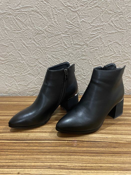 Распродажа обуви! Новая. Размер 36-37. Ботильоны, ботинки