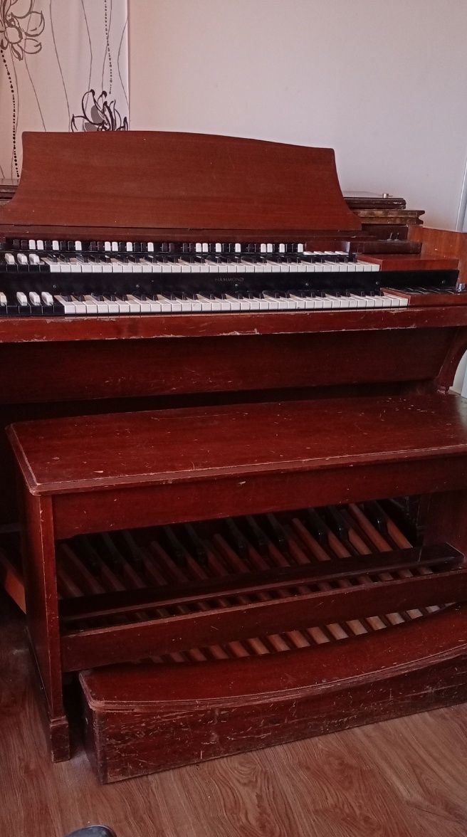 Hammond organ RT3