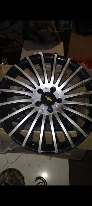 Продам новый комплект калпаков r15