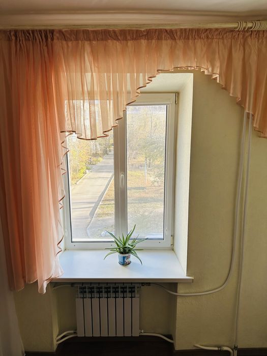 Продам тюль на кухню