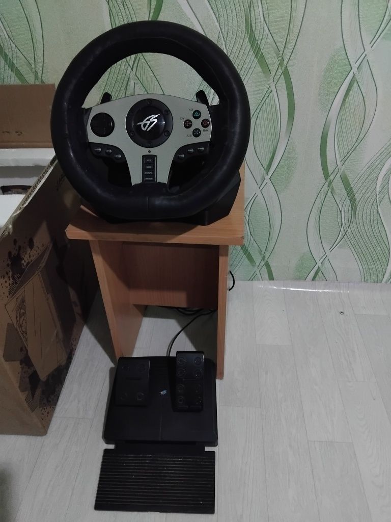 Срочно продам игровой руль