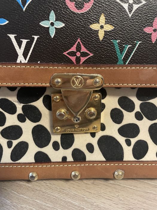 Geanta Luis Vuitton cu mici defecte