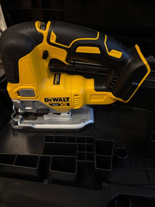 Pendular DeWalt DC334