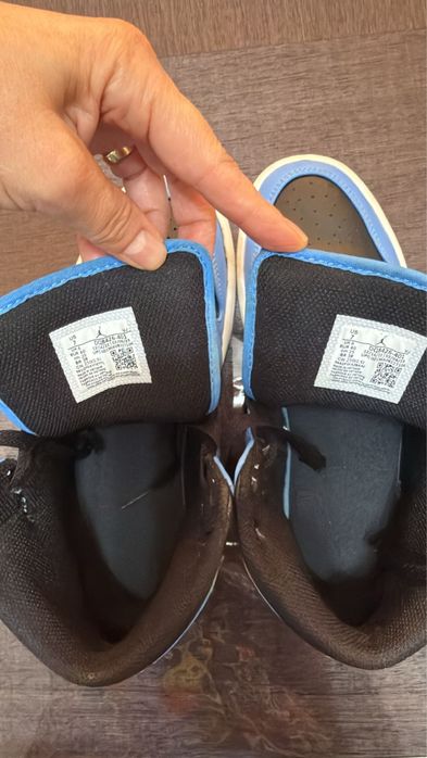 Jordan 1 mid university blue