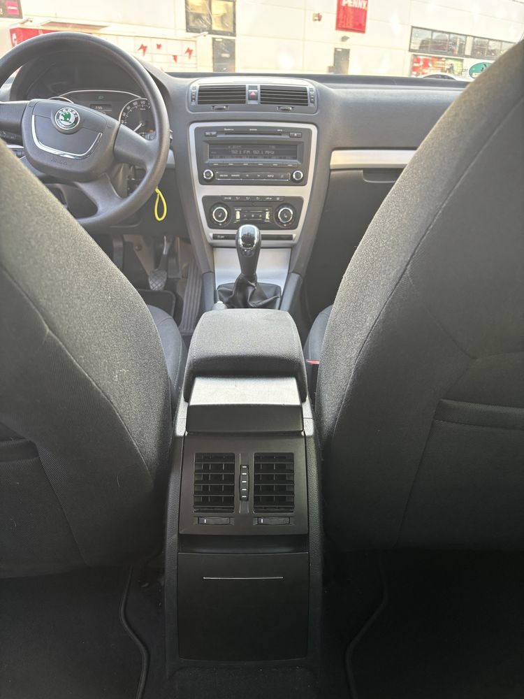 Vand Skoda Octavia 2012, 1.4 TSi, 122 cai, consum 6%,185.000km