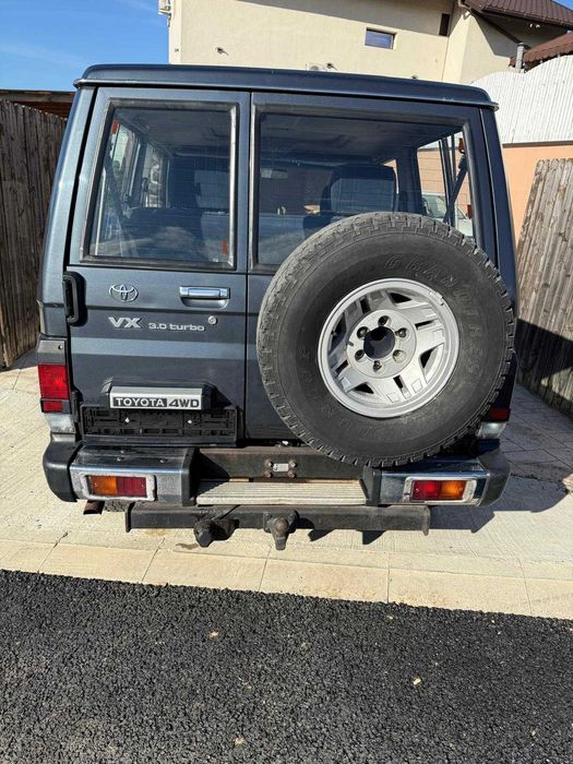 Toyota Land Cruiser J70 3.0 TD VX