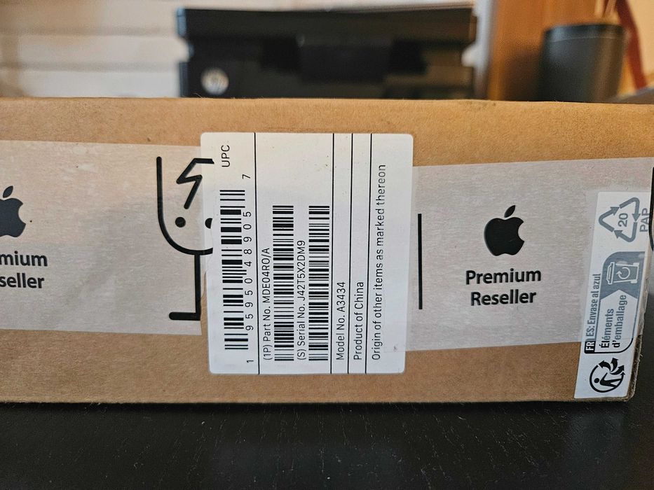 MacBook Pro 14" M5 | 16 GB | 512 GB | 10 core CPU | NOU, SIGILAT