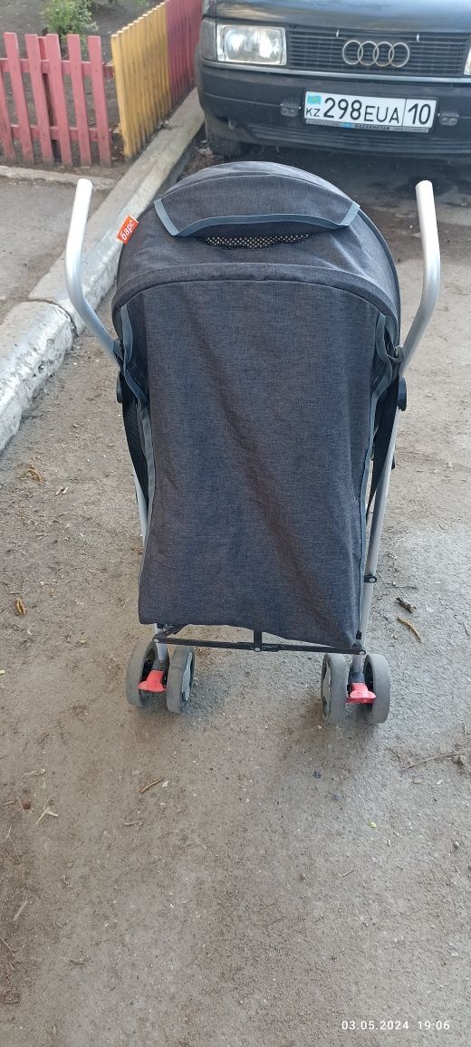 Детская коляска в хорошем состоянии