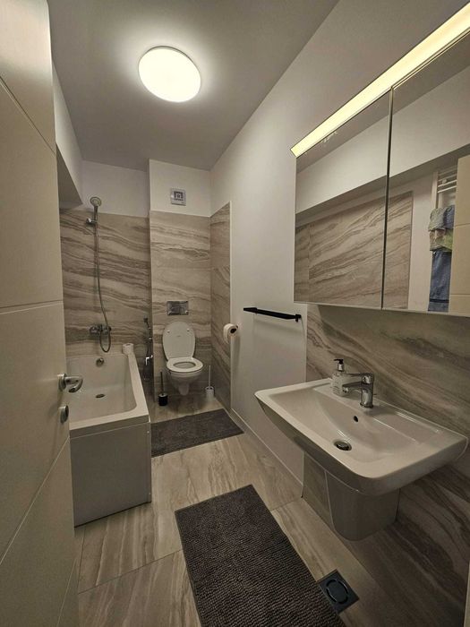 Apartament cu 2 camere de vanzare. Moon Reflexes. Loc de parcare+boxa