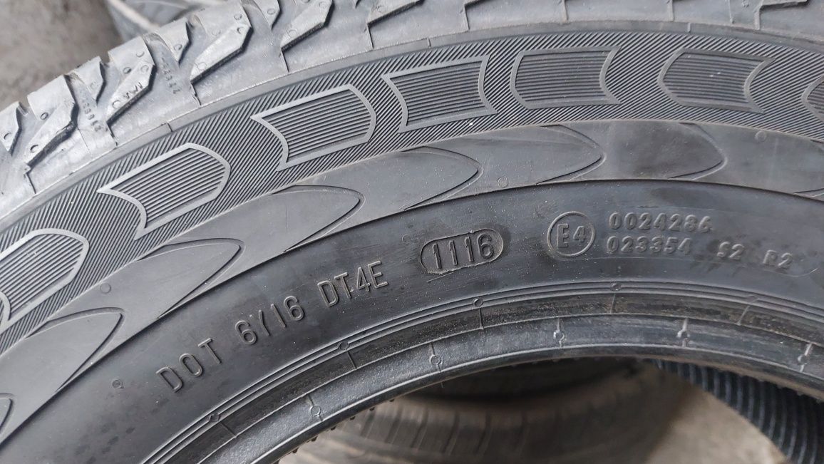 Гуми за Бус 215/65/15 C Continental Vanco2 4 броя