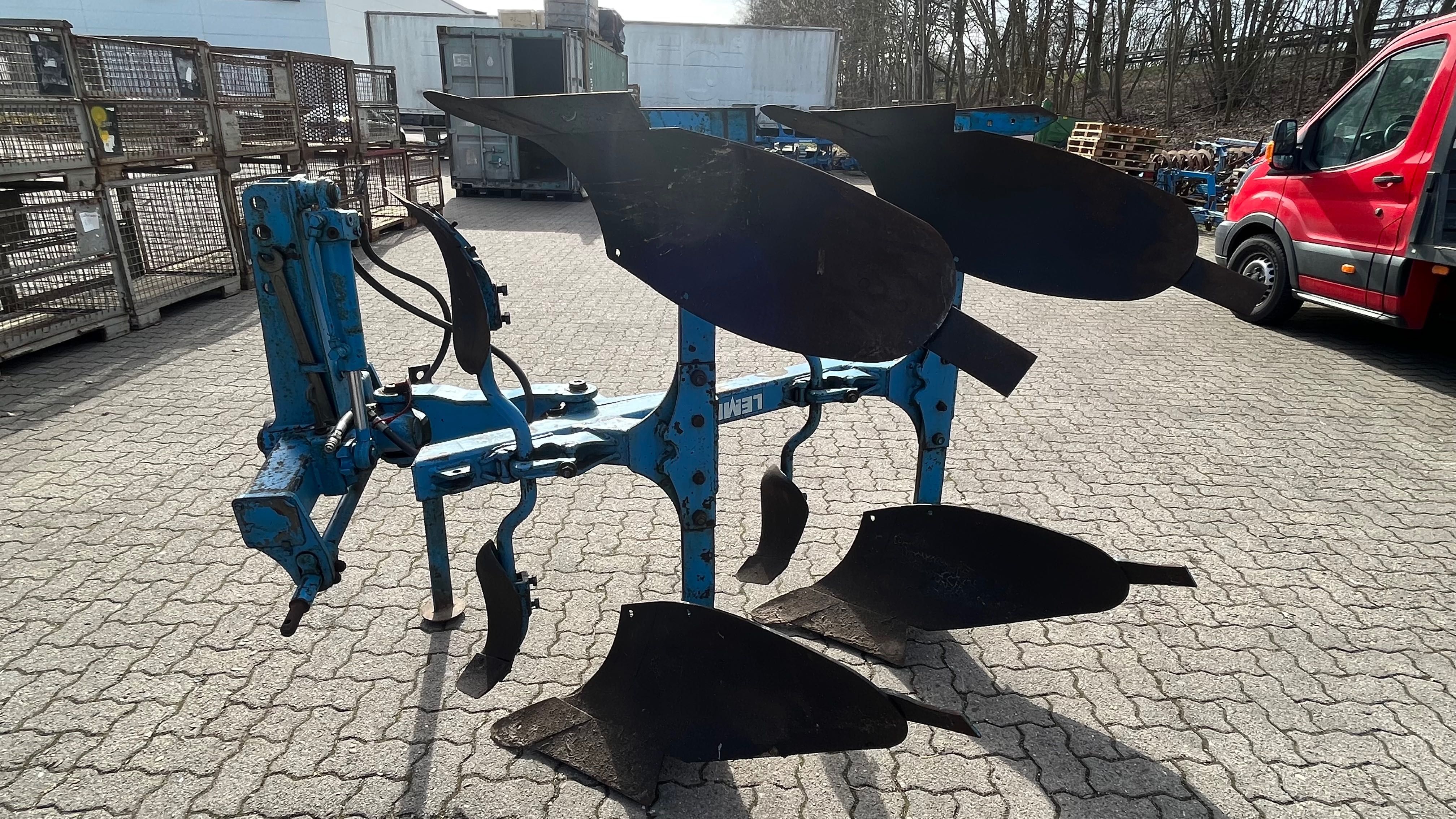 Lemken Opal 090 Omoch, Belarus, Claas, Case, John Deere tortadi