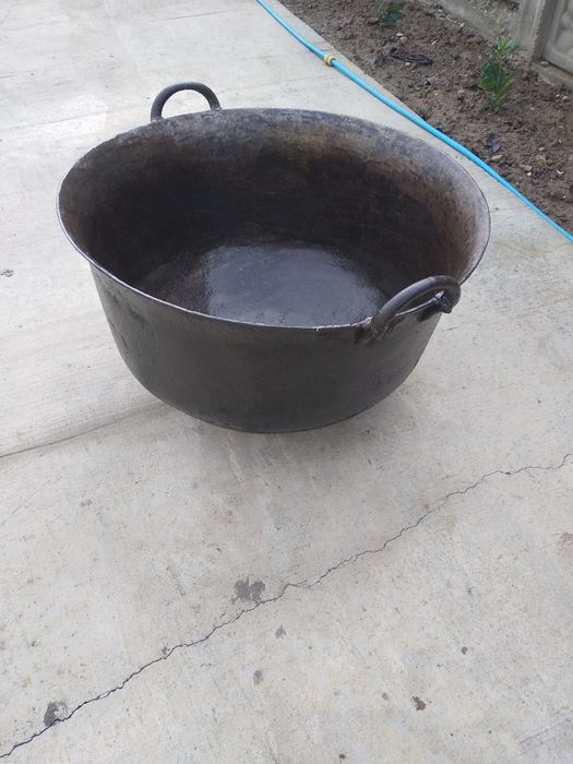 Ceaun din FONTĂ  -  85/90 litri