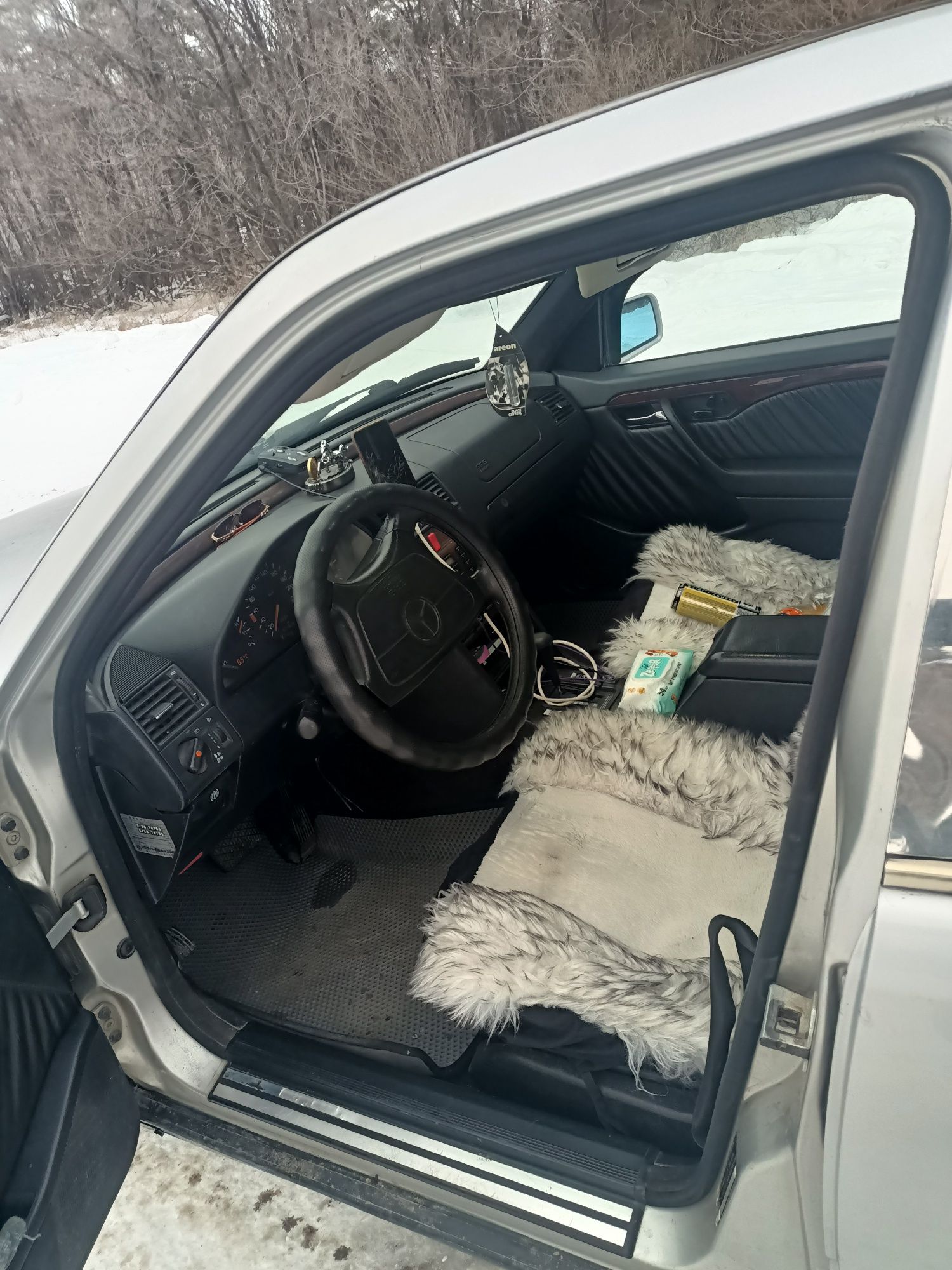 Продам Марседес  живой