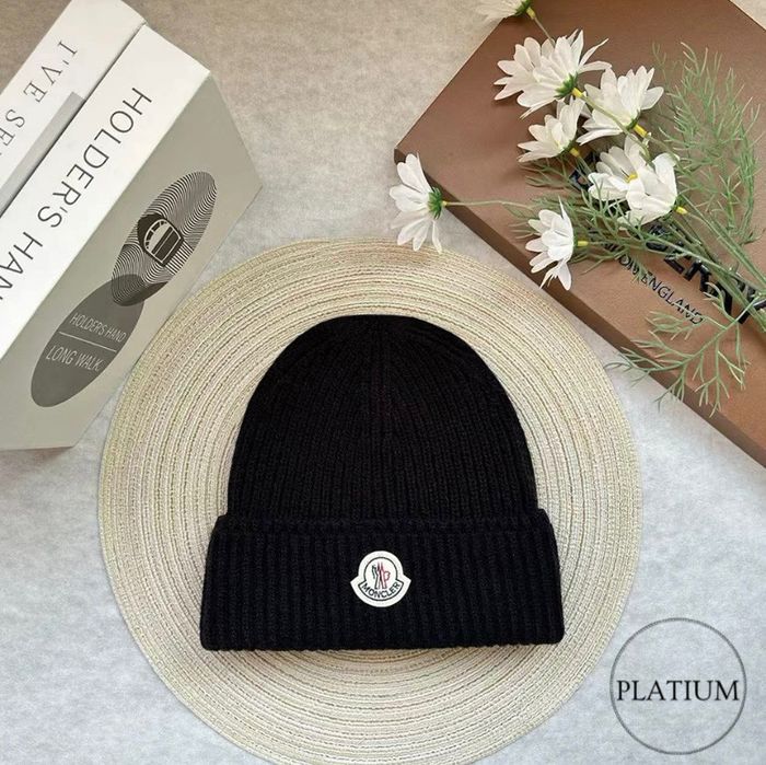 Шапка Moncler