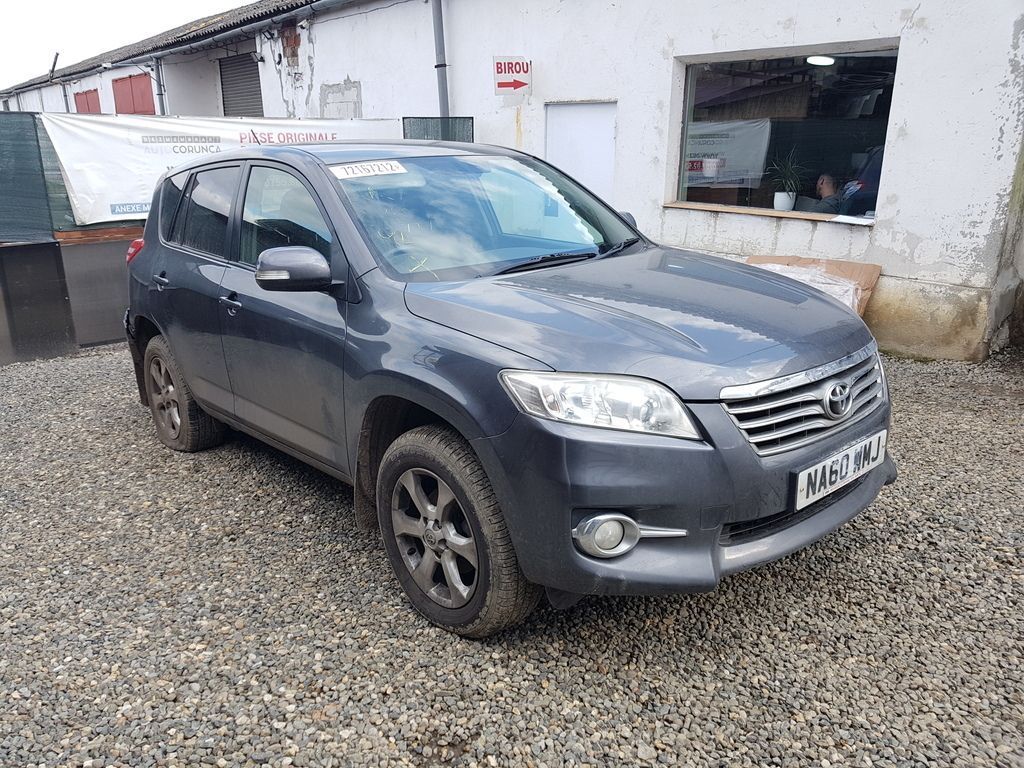 Dezmembrez Toyota RAV 4 III Facelift 2.2 Diesel