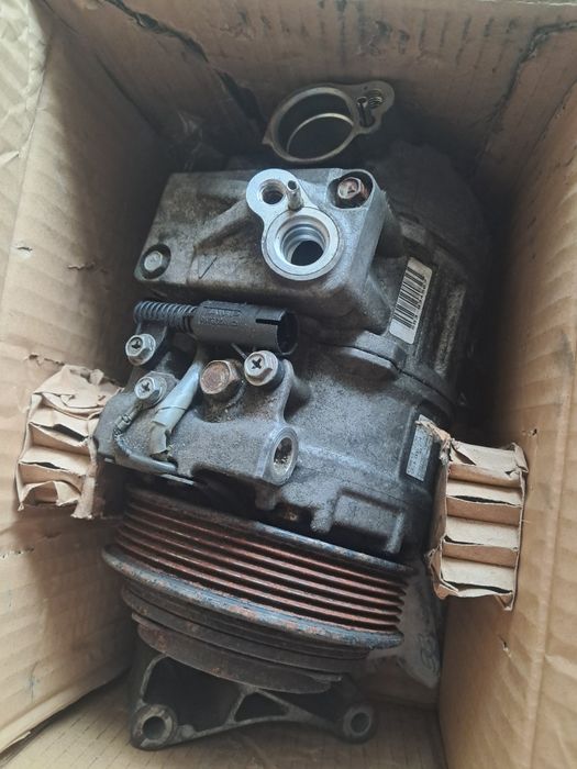 Оригинален компресор за климатик Mercedes Sprinter W905